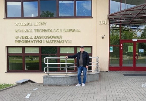 Професор Михайло Лобачев після завершення переговорів у Варшавському університеті природничих наук – SGGW