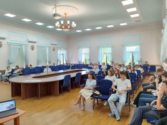 Інститут публічної служби та управління